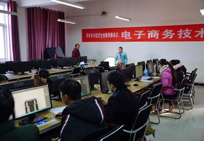 商洛市中等職業(yè)學(xué)校技能競賽在商南縣勝利閉幕，電子商務(wù)技術(shù)展現(xiàn)青春風(fēng)采
